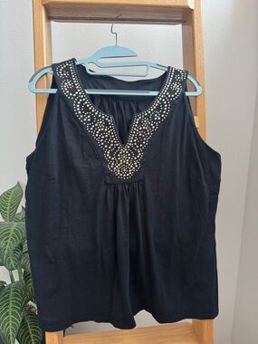 Josephine Chaus Black Sleeveless Studded V-Neck Women's Top